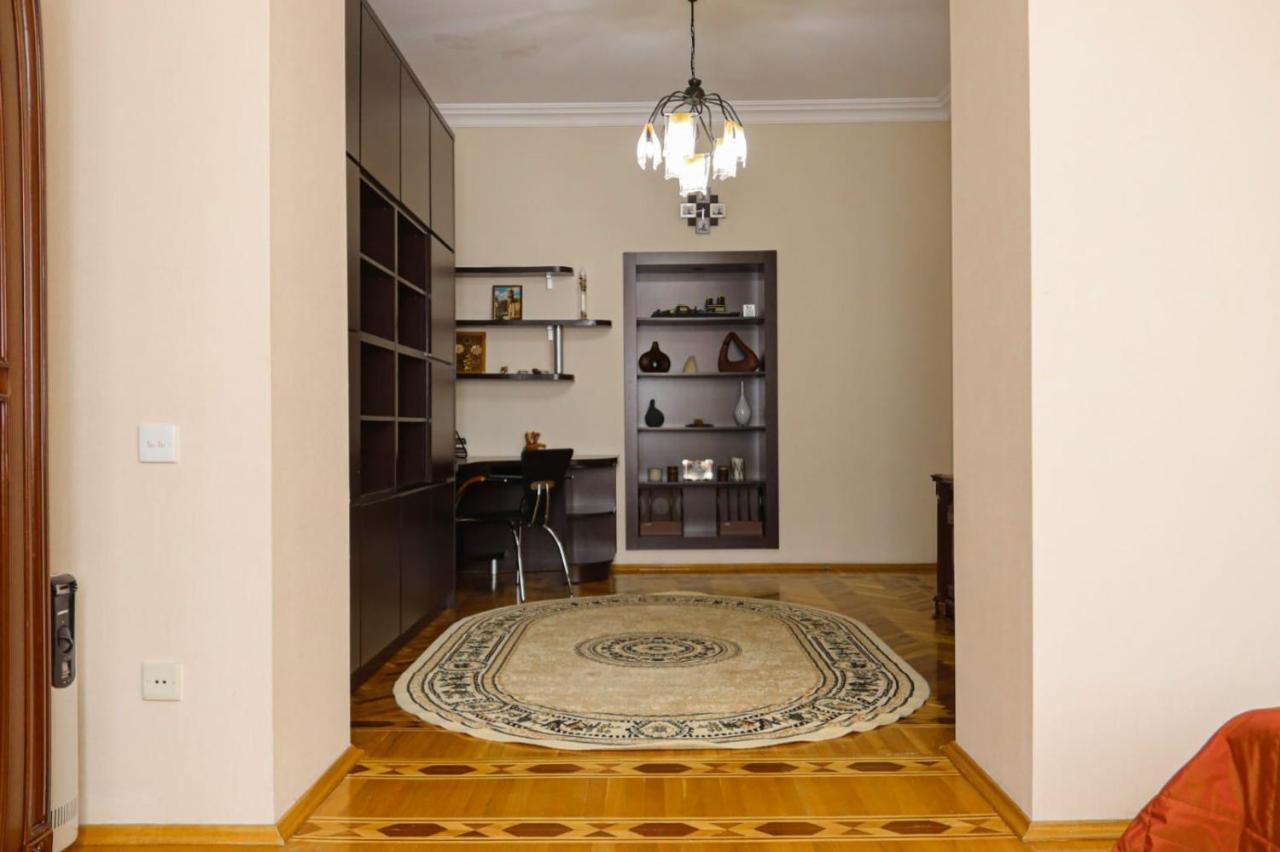 Azneft Royal Suite Apartment Sea View Baku Ngoại thất bức ảnh
