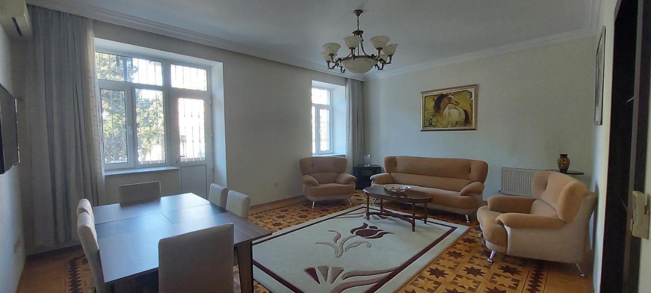Azneft Royal Suite Apartment Sea View Baku Ngoại thất bức ảnh